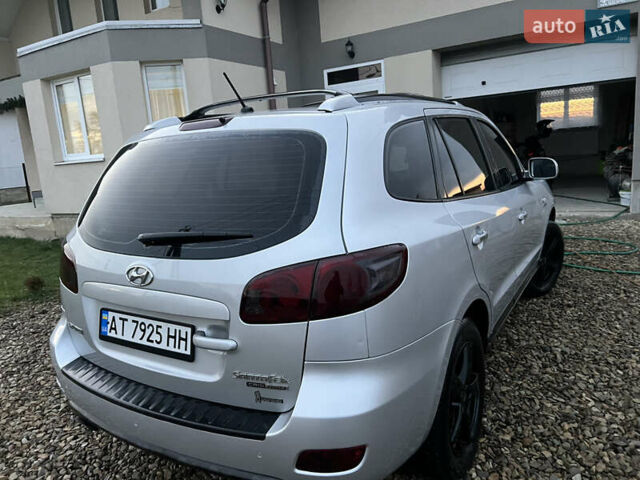 Серый Хендай Санта Фе, объемом двигателя 2.2 л и пробегом 205 тыс. км за 10300 $, фото 24 на Automoto.ua