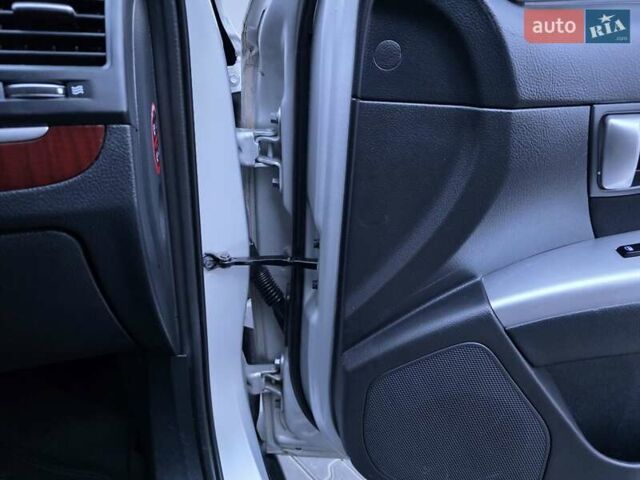 Серый Хендай Санта Фе, объемом двигателя 2.2 л и пробегом 251 тыс. км за 9333 $, фото 37 на Automoto.ua