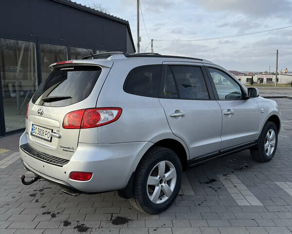 Сірий Хендай Санта Фе, об'ємом двигуна 2.2 л та пробігом 282 тис. км за 9777 $, фото 4 на Automoto.ua