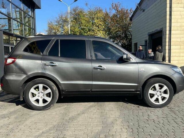 Сірий Хендай Санта Фе, об'ємом двигуна 2.2 л та пробігом 317 тис. км за 9600 $, фото 7 на Automoto.ua