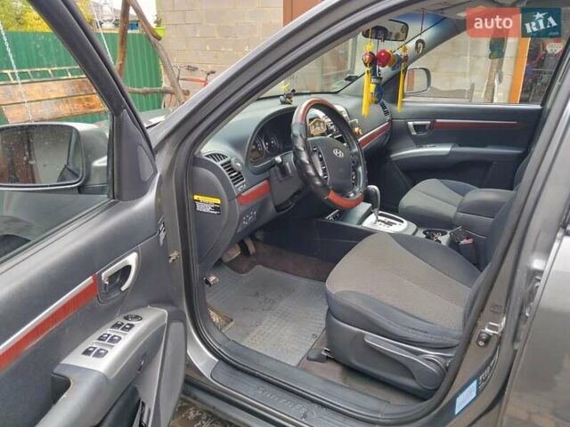 Хендай Санта Фе 2007 в Луцке на Automoto.ua Серый Хендай Санта Фе, объемом двигателя 2.2 л и пробегом 313 тыс. км за 9300 $, фото 9 на Automoto.ua