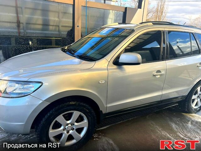 Серый Хендай Санта Фе, объемом двигателя 2.2 л и пробегом 170 тыс. км за 4200 $, фото 7 на Automoto.ua