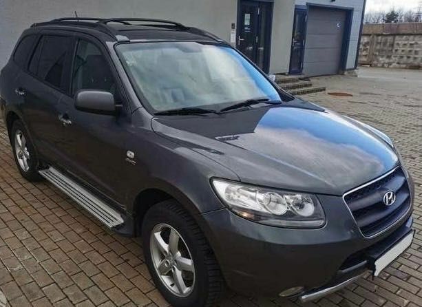 Серый Хендай Санта Фе, объемом двигателя 2.2 л и пробегом 330 тыс. км за 8600 $, фото 7 на Automoto.ua