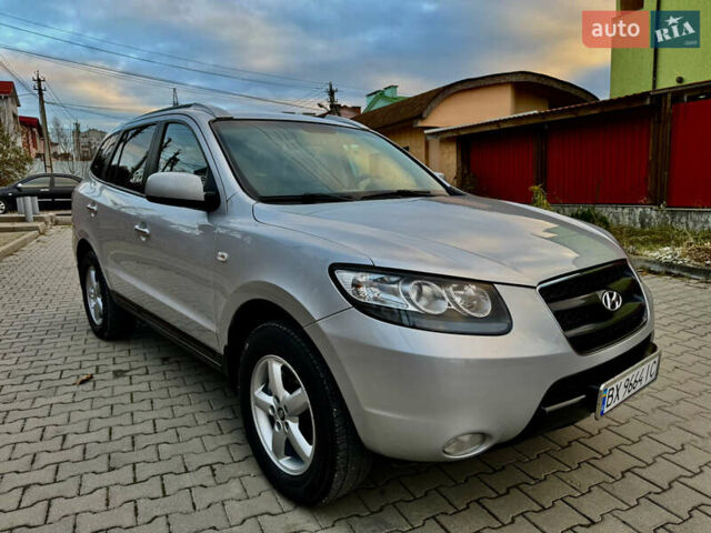 Серый Хендай Санта Фе, объемом двигателя 2.2 л и пробегом 297 тыс. км за 10300 $, фото 4 на Automoto.ua