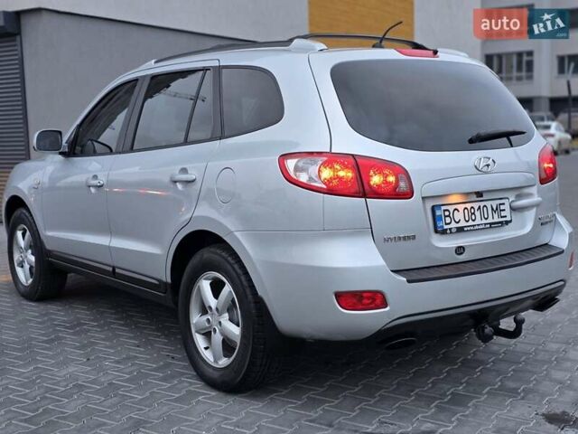 Серый Хендай Санта Фе, объемом двигателя 2.2 л и пробегом 251 тыс. км за 9333 $, фото 3 на Automoto.ua