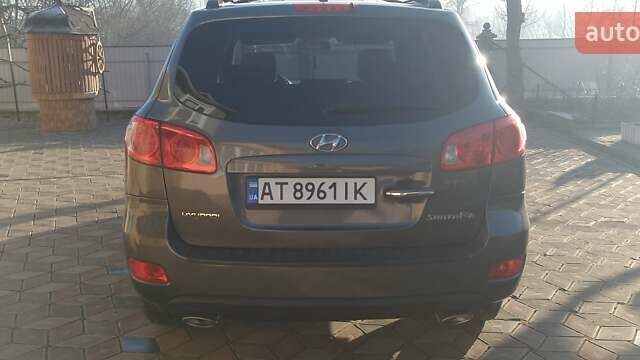 Сірий Хендай Санта Фе, об'ємом двигуна 2.19 л та пробігом 185 тис. км за 10200 $, фото 4 на Automoto.ua