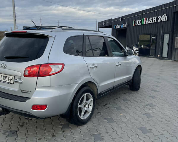 Серый Хендай Санта Фе, объемом двигателя 2.19 л и пробегом 217 тыс. км за 9300 $, фото 19 на Automoto.ua