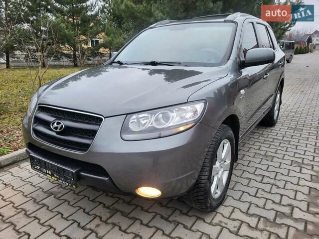 Серый Хендай Санта Фе, объемом двигателя 2.2 л и пробегом 233 тыс. км за 8999 $, фото 9 на Automoto.ua