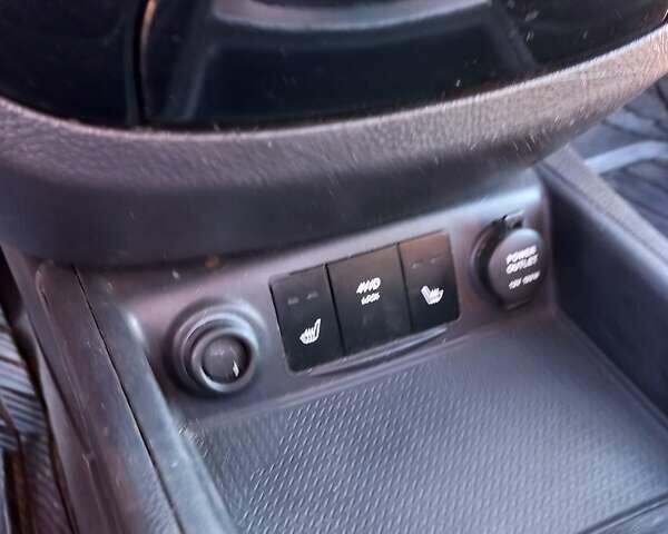 Серый Хендай Санта Фе, объемом двигателя 2.7 л и пробегом 197 тыс. км за 8600 $, фото 29 на Automoto.ua