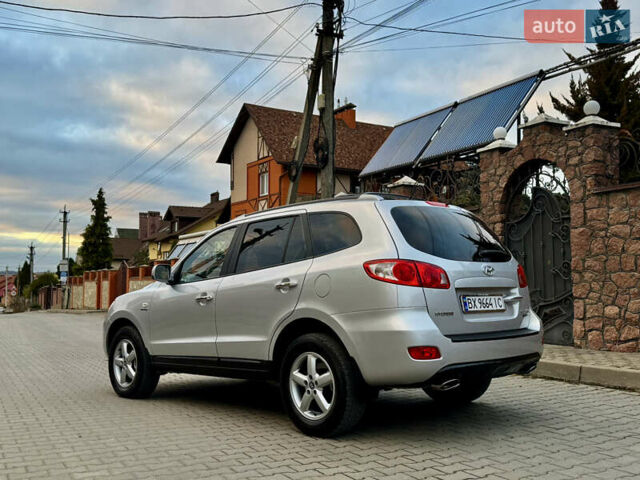 Серый Хендай Санта Фе, объемом двигателя 2.2 л и пробегом 297 тыс. км за 10300 $, фото 63 на Automoto.ua
