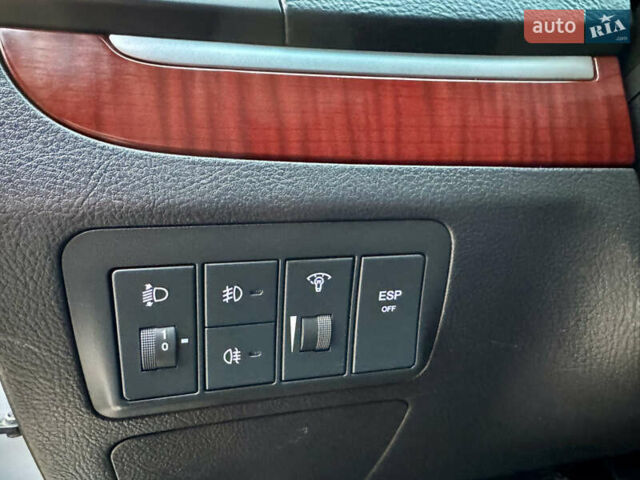 Серый Хендай Санта Фе, объемом двигателя 2.2 л и пробегом 297 тыс. км за 10300 $, фото 30 на Automoto.ua