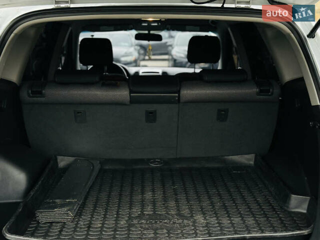 Серый Хендай Санта Фе, объемом двигателя 2.19 л и пробегом 290 тыс. км за 8999 $, фото 11 на Automoto.ua
