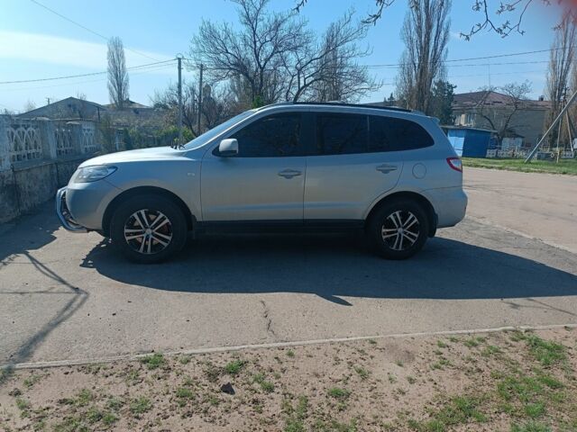 Сірий Хендай Санта Фе, об'ємом двигуна 2.2 л та пробігом 350 тис. км за 8500 $, фото 2 на Automoto.ua