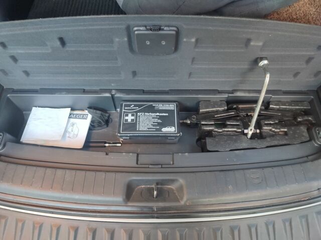 Серый Хендай Санта Фе, объемом двигателя 2.2 л и пробегом 264 тыс. км за 9800 $, фото 23 на Automoto.ua