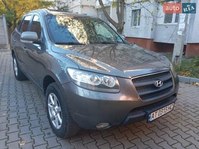Сірий Хендай Санта Фе, об'ємом двигуна 2.2 л та пробігом 230 тис. км за 9450 $, фото 5 на Automoto.ua
