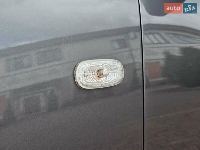 Серый Хендай Санта Фе, объемом двигателя 2.2 л и пробегом 210 тыс. км за 9750 $, фото 33 на Automoto.ua