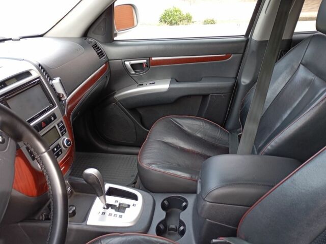 Серый Хендай Санта Фе, объемом двигателя 2.2 л и пробегом 190 тыс. км за 10500 $, фото 7 на Automoto.ua