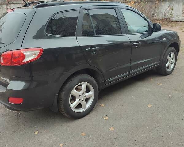 Серый Хендай Санта Фе, объемом двигателя 2.2 л и пробегом 198 тыс. км за 9700 $, фото 7 на Automoto.ua