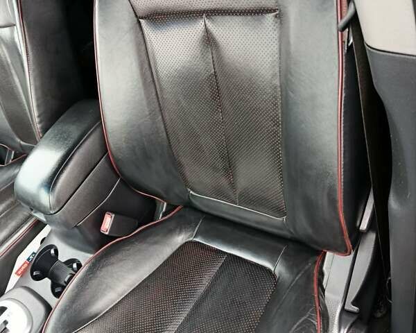 Серый Хендай Санта Фе, объемом двигателя 2.2 л и пробегом 245 тыс. км за 9900 $, фото 11 на Automoto.ua