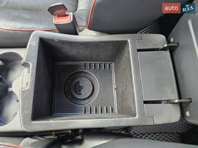 Сірий Хендай Санта Фе, об'ємом двигуна 2.2 л та пробігом 210 тис. км за 9950 $, фото 139 на Automoto.ua