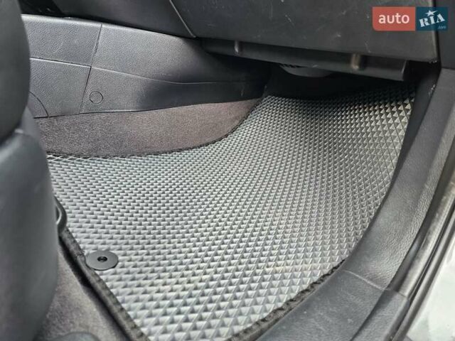 Сірий Хендай Санта Фе, об'ємом двигуна 2.2 л та пробігом 210 тис. км за 9950 $, фото 157 на Automoto.ua