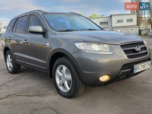 Серый Хендай Санта Фе, объемом двигателя 2.2 л и пробегом 319 тыс. км за 9777 $, фото 14 на Automoto.ua