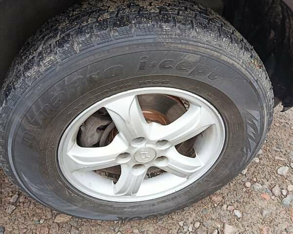 Серый Хендай Санта Фе, объемом двигателя 2.2 л и пробегом 245 тыс. км за 9900 $, фото 22 на Automoto.ua