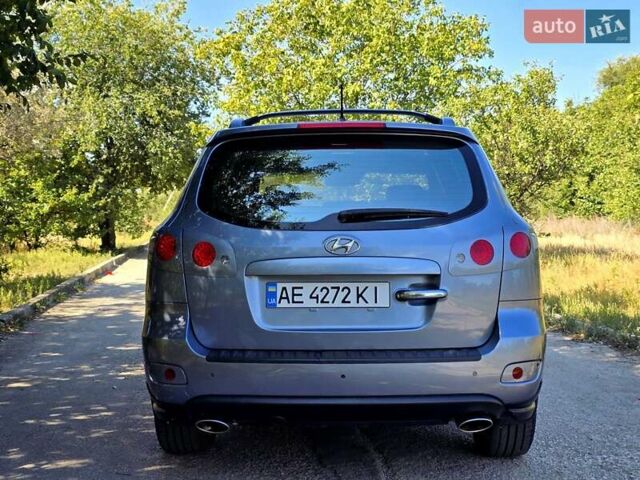 Серый Хендай Санта Фе, объемом двигателя 2.66 л и пробегом 172 тыс. км за 9500 $, фото 18 на Automoto.ua