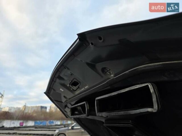 Серый Хендай Санта Фе, объемом двигателя 2.2 л и пробегом 319 тыс. км за 9777 $, фото 57 на Automoto.ua