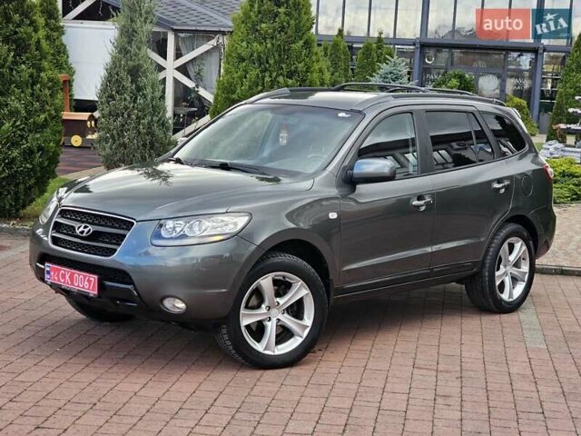 Серый Хендай Санта Фе, объемом двигателя 2.2 л и пробегом 210 тыс. км за 9750 $, фото 20 на Automoto.ua