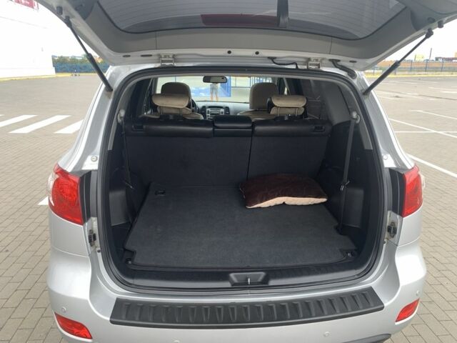 Сірий Хендай Санта Фе, об'ємом двигуна 2.7 л та пробігом 90 тис. км за 13300 $, фото 6 на Automoto.ua