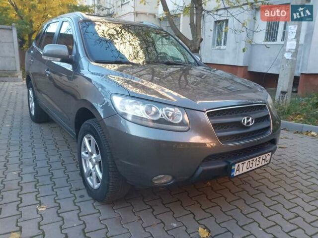 Сірий Хендай Санта Фе, об'ємом двигуна 2.2 л та пробігом 230 тис. км за 9450 $, фото 3 на Automoto.ua