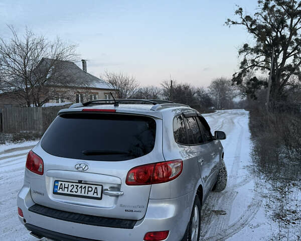 Серый Хендай Санта Фе, объемом двигателя 2.2 л и пробегом 283 тыс. км за 9200 $, фото 4 на Automoto.ua