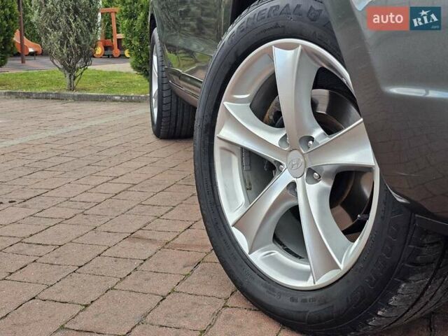 Сірий Хендай Санта Фе, об'ємом двигуна 2.2 л та пробігом 210 тис. км за 9950 $, фото 53 на Automoto.ua