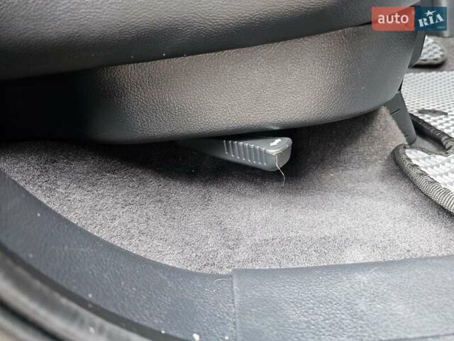 Серый Хендай Санта Фе, объемом двигателя 2.2 л и пробегом 210 тыс. км за 9750 $, фото 148 на Automoto.ua