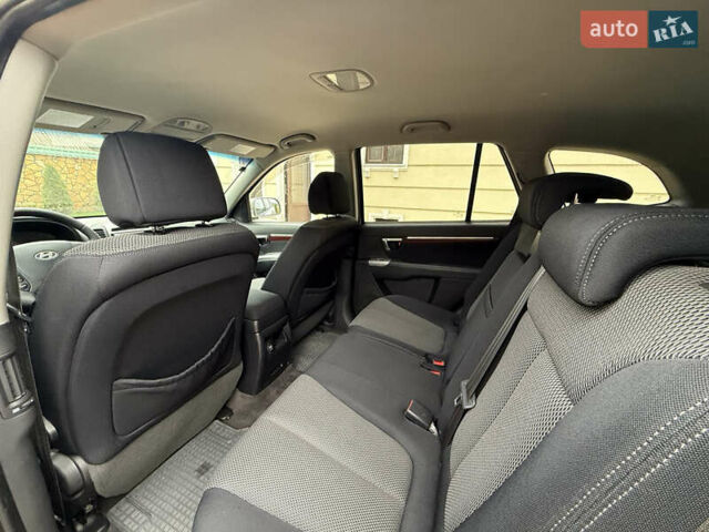 Сірий Хендай Санта Фе, об'ємом двигуна 2.2 л та пробігом 235 тис. км за 10700 $, фото 27 на Automoto.ua