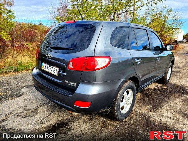 Серый Хендай Санта Фе, объемом двигателя 2.2 л и пробегом 218 тыс. км за 9800 $, фото 4 на Automoto.ua