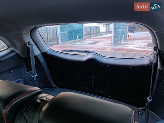 Серый Хендай Санта Фе, объемом двигателя 2.2 л и пробегом 202 тыс. км за 11000 $, фото 21 на Automoto.ua