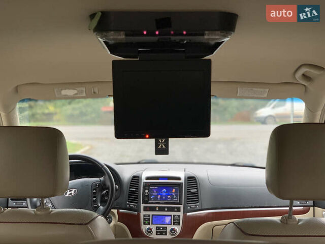 Серый Хендай Санта Фе, объемом двигателя 2.2 л и пробегом 246 тыс. км за 10250 $, фото 39 на Automoto.ua