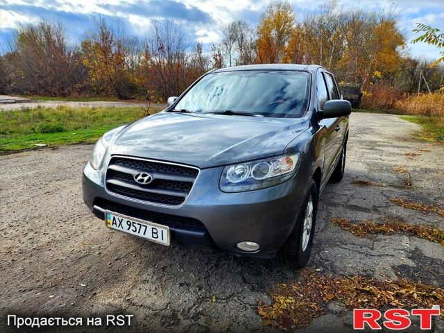 Серый Хендай Санта Фе, объемом двигателя 2.2 л и пробегом 218 тыс. км за 9800 $, фото 1 на Automoto.ua
