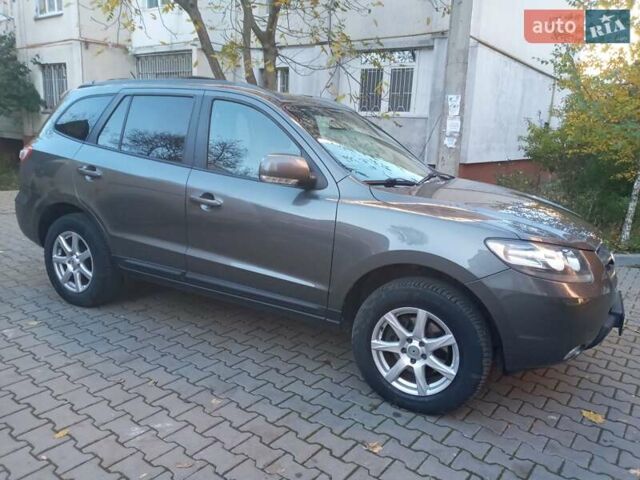 Сірий Хендай Санта Фе, об'ємом двигуна 2.2 л та пробігом 230 тис. км за 9450 $, фото 6 на Automoto.ua
