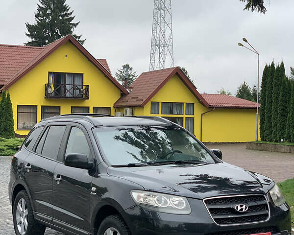 Серый Хендай Санта Фе, объемом двигателя 2.2 л и пробегом 246 тыс. км за 10250 $, фото 2 на Automoto.ua