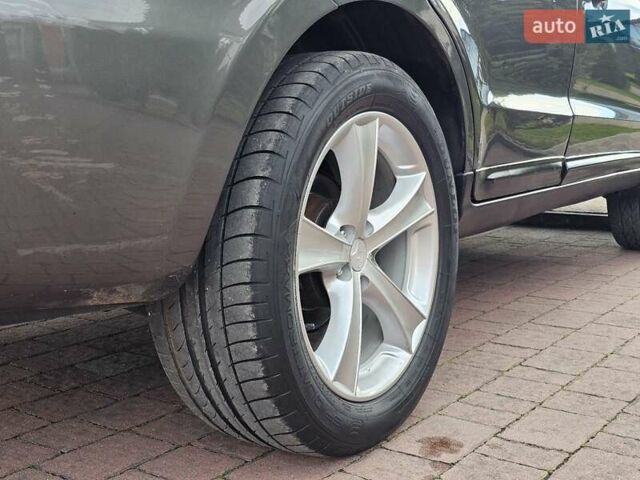 Серый Хендай Санта Фе, объемом двигателя 2.2 л и пробегом 210 тыс. км за 9750 $, фото 66 на Automoto.ua