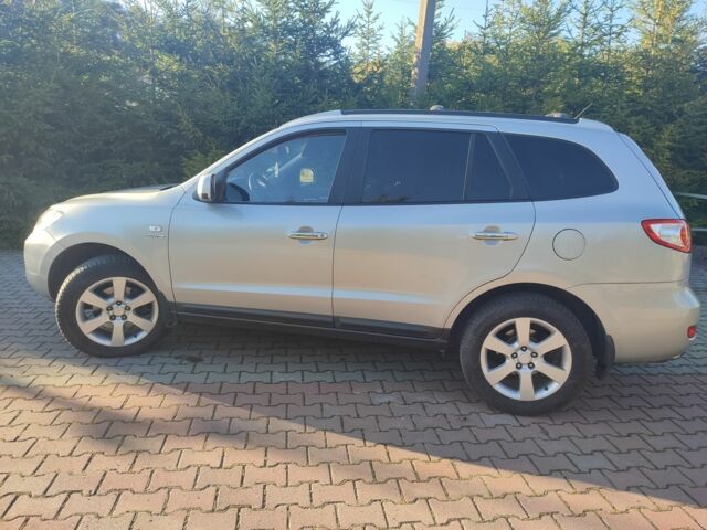 Серый Хендай Санта Фе, объемом двигателя 2.2 л и пробегом 264 тыс. км за 9800 $, фото 9 на Automoto.ua