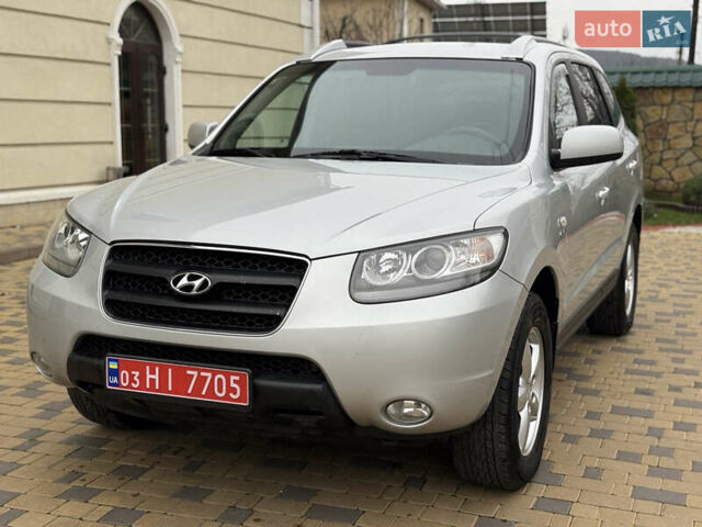 Сірий Хендай Санта Фе, об'ємом двигуна 2.2 л та пробігом 235 тис. км за 10700 $, фото 2 на Automoto.ua