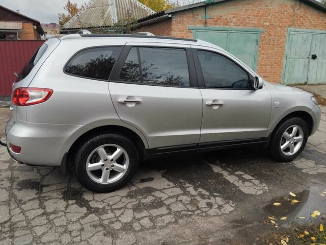 Серый Хендай Санта Фе, объемом двигателя 2.2 л и пробегом 253 тыс. км за 9400 $, фото 10 на Automoto.ua