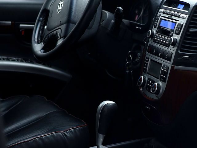 Серый Хендай Санта Фе, объемом двигателя 2.7 л и пробегом 0 тыс. км за 8200 $, фото 5 на Automoto.ua