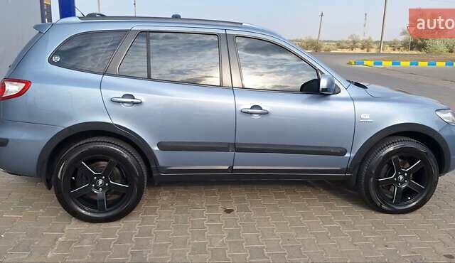 Сірий Хендай Санта Фе, об'ємом двигуна 2.19 л та пробігом 235 тис. км за 10000 $, фото 10 на Automoto.ua