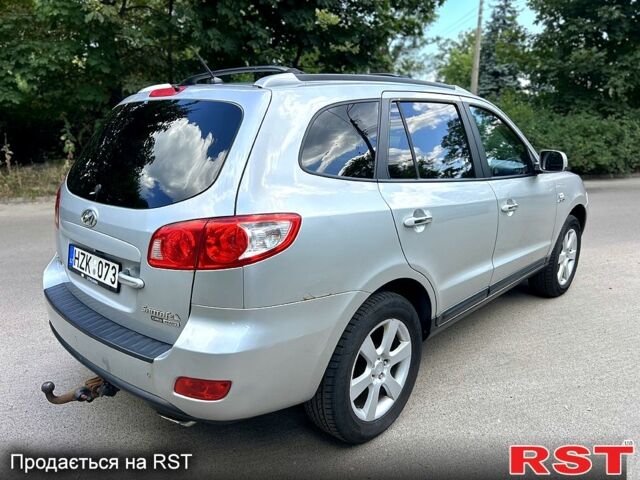 Серый Хендай Санта Фе, объемом двигателя 2.2 л и пробегом 300 тыс. км за 4600 $, фото 2 на Automoto.ua