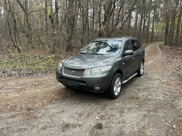Сірий Хендай Санта Фе, об'ємом двигуна 2.2 л та пробігом 200 тис. км за 5500 $, фото 2 на Automoto.ua